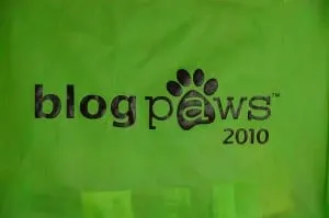 blogpaws-bag-closeup